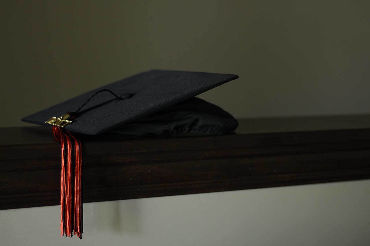 graduation-3498090_1280