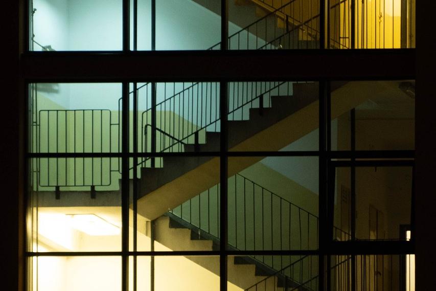 stairs-7231312_1280
